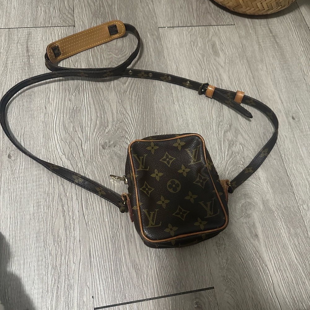 Authentic Louis Vuitton crossover bag vintage